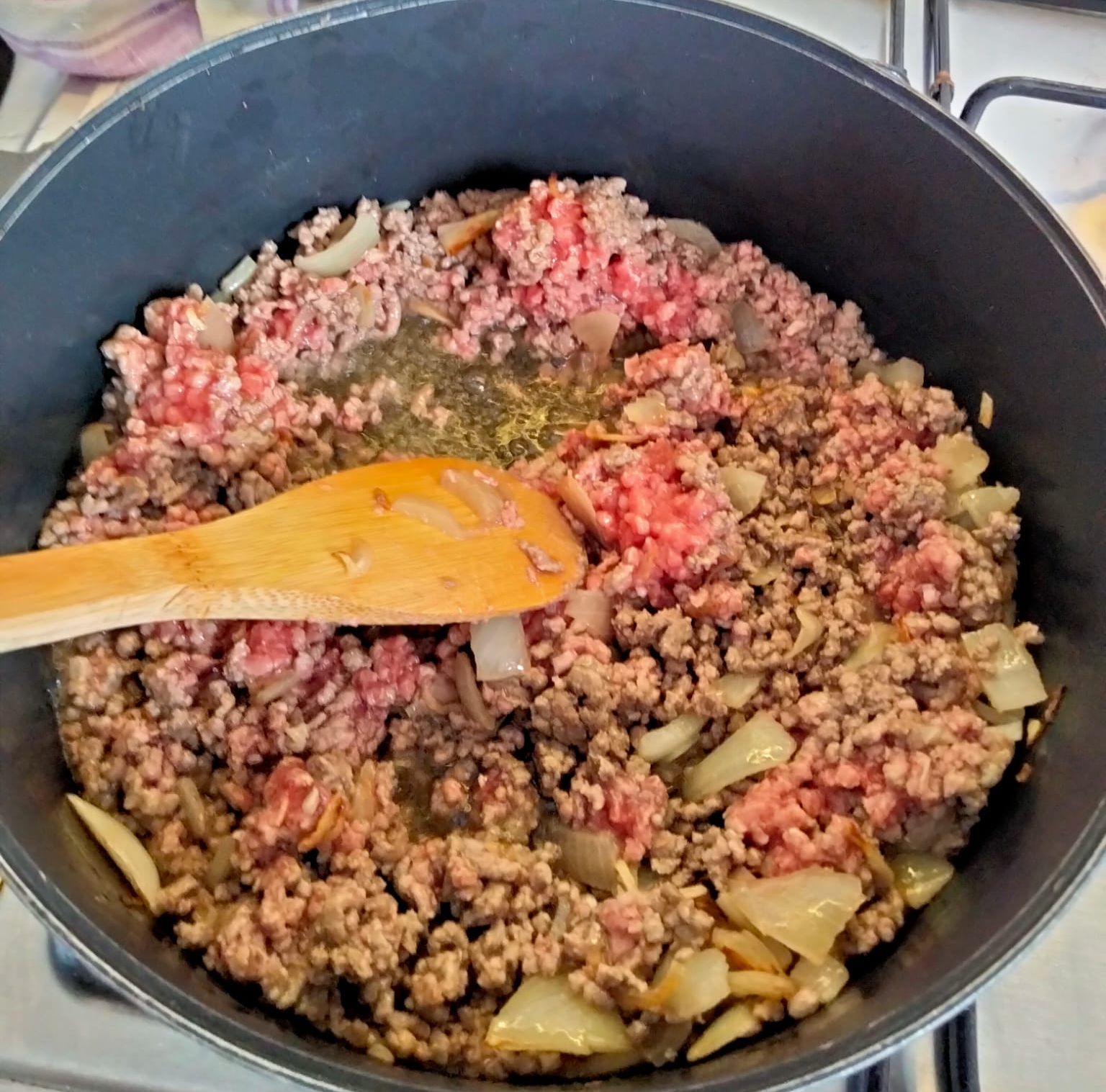 Carne trita per la preparazione del chili di carne